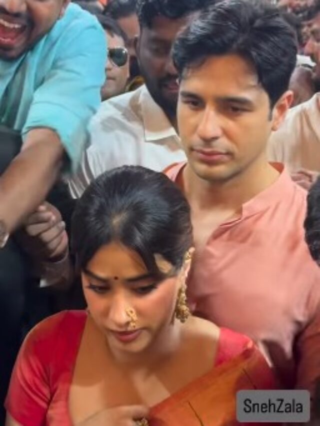 Scared Janhvi Kapoor's Ganpati Pandal Visit